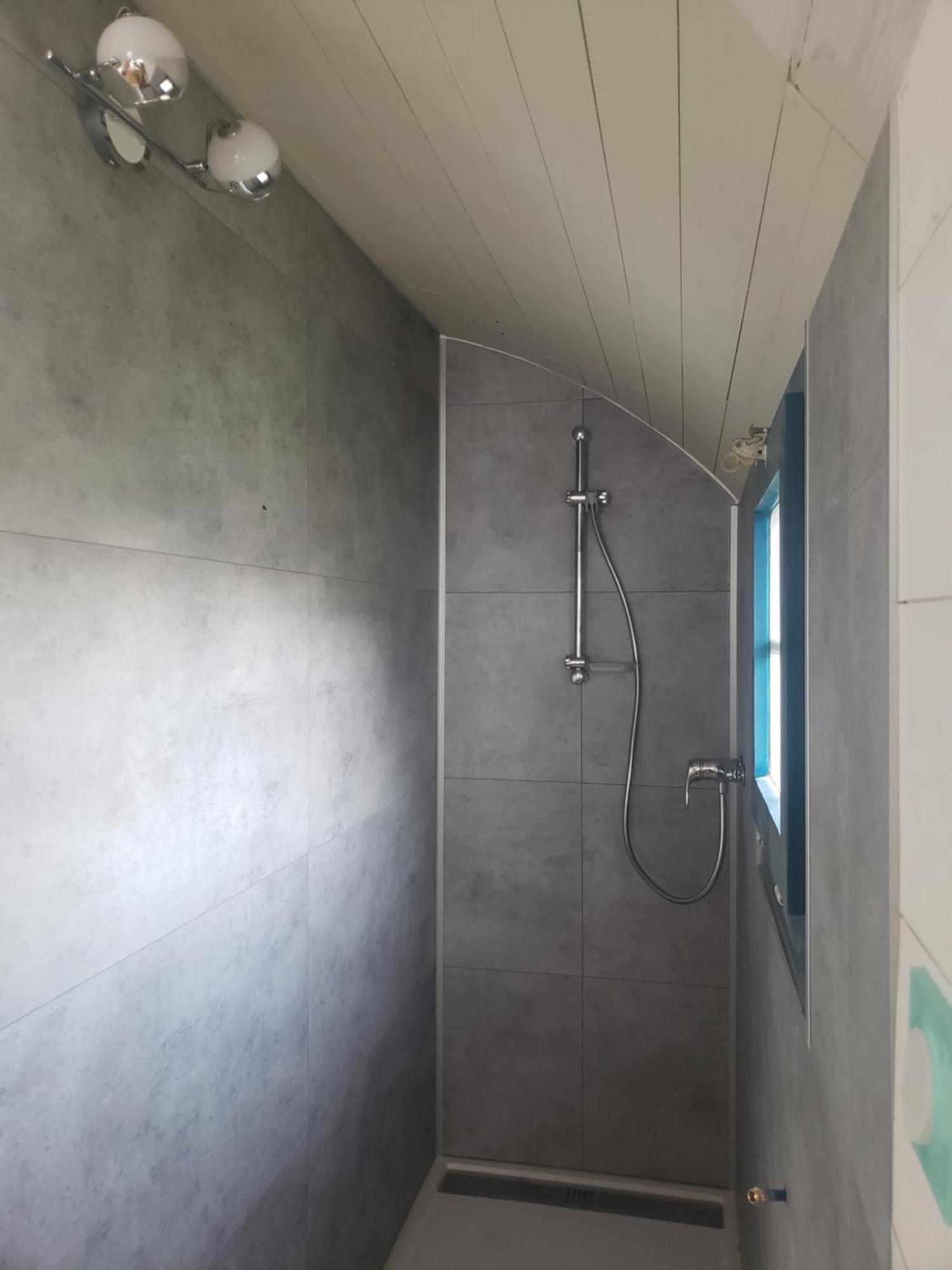 La Roulotte Tiny House Du Mond'Ideal Leval  エクステリア 写真