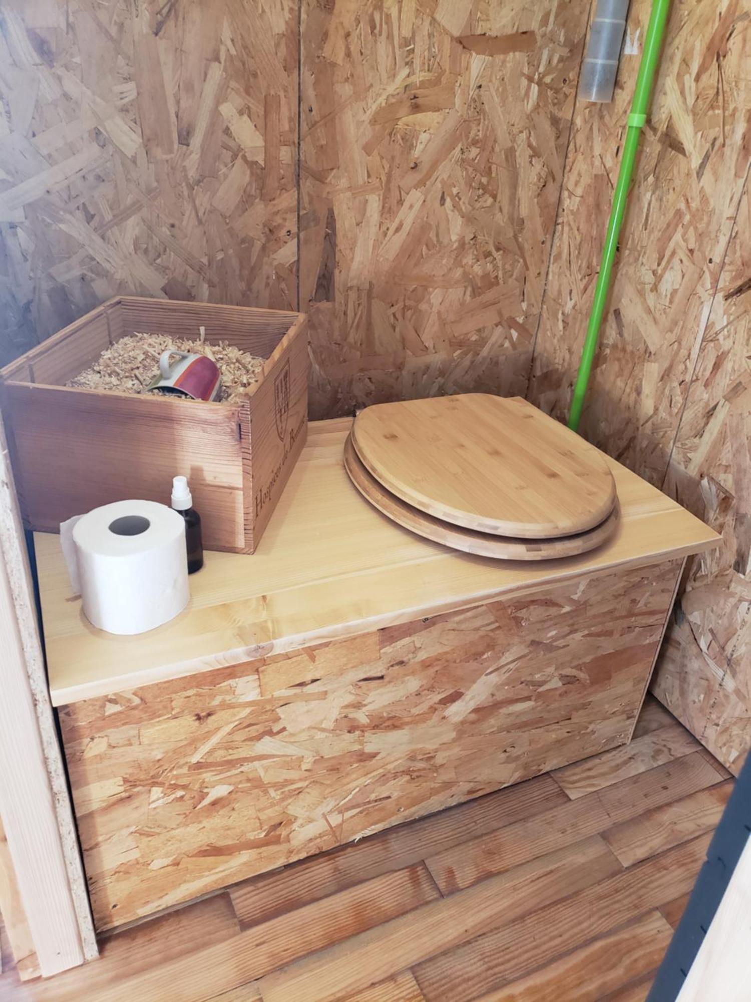 La Roulotte Tiny House Du Mond'Ideal Leval  エクステリア 写真